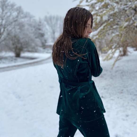 emerald pantsuit - Picture 3 of 3